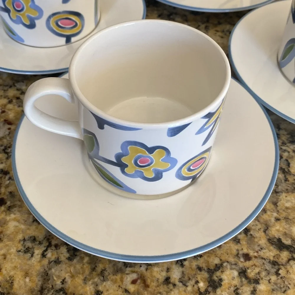 Pottery Barn off-white, Blue and Yellow Bunch, coffee/tea Mugs. Set of 4